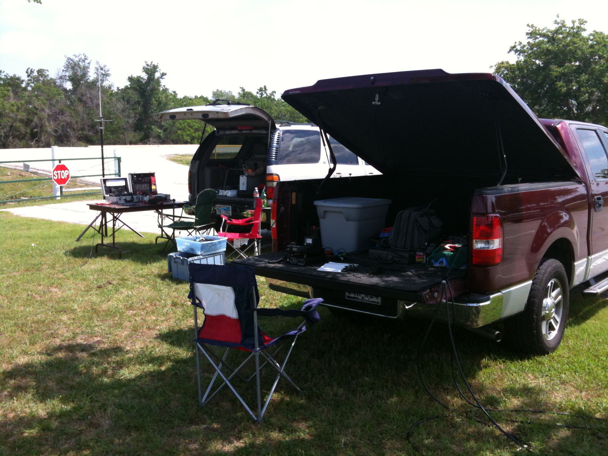 Tom, AE5QB and Dave, KD5FX mobile setups